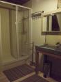 vaste salle de douche (120x80)